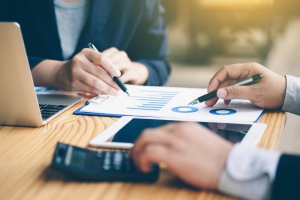 How To Find Your Next Job In Finance - Without A Headhunter